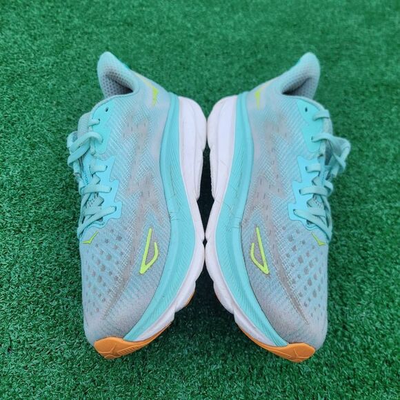 Hoka One One Clifton 9 - Women's running shoes - Size 9.5B - Picture 8 of 11